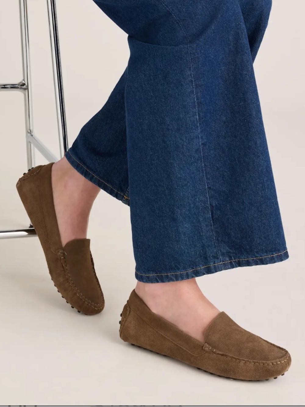 Classic Women's Suede Driving Moccasins in Brown
